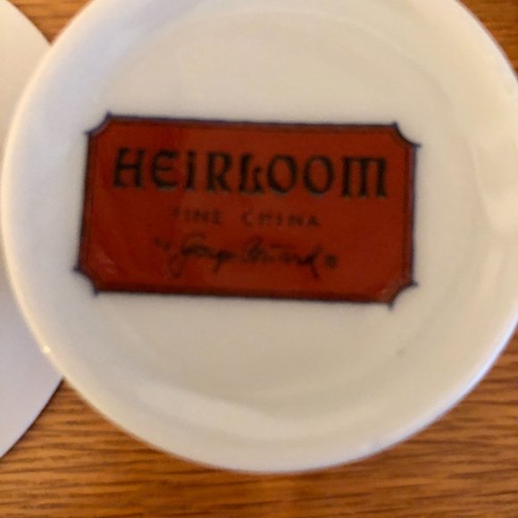 Vintage Georges Briard DEMITASSE Cups (2) & Saucers (2) - Picture 4 of 4